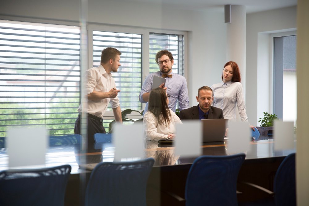 El regreso a la oficina: Descubre los beneficios que transformaran tu productividad.
